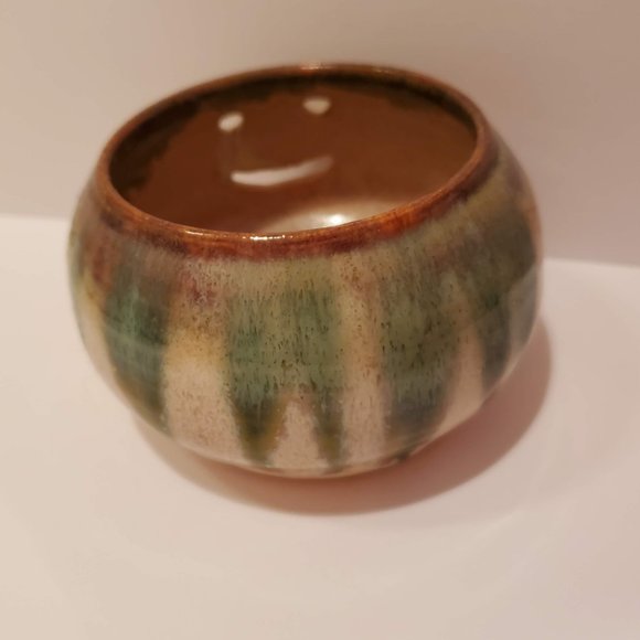 Art Pottery by Lantern Hill, Seagrove NC, Candle / Airplant Holder / Planter Pot - Picture 4 of 7